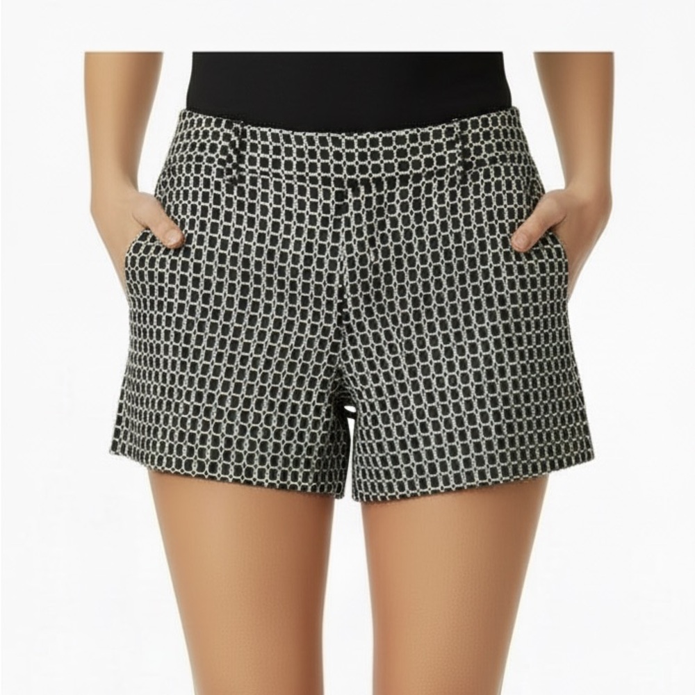 Jones New York Black & White Shorts | Size 6